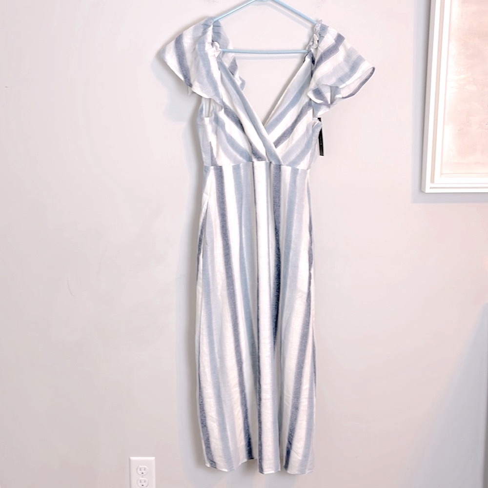 Lulu’s blue and white striped v-neck dress size medium